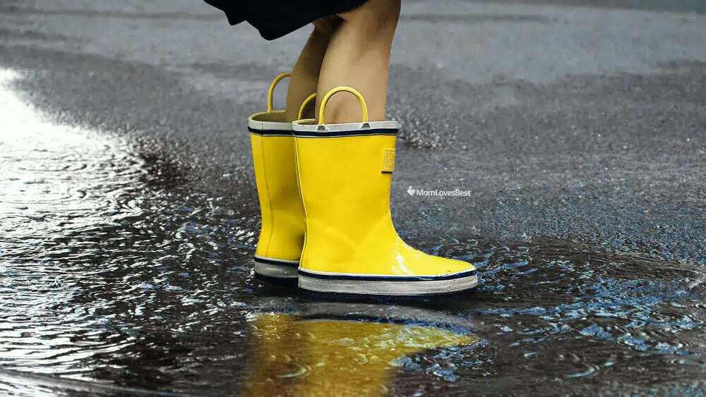 Photo of the CasaMiel Toddler Rain Boots